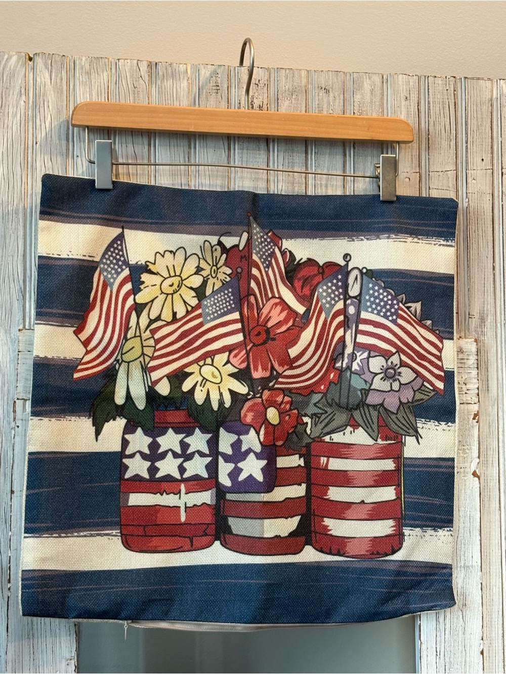 Patriotic Floral Accent Pillow Cover in Navy and Red Unbranded NWOT